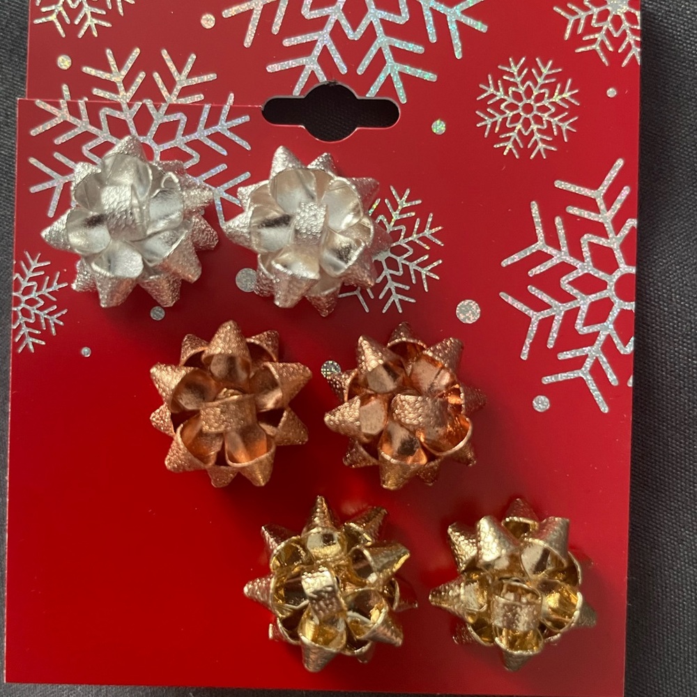 Holiday Gift Bow Earring Set